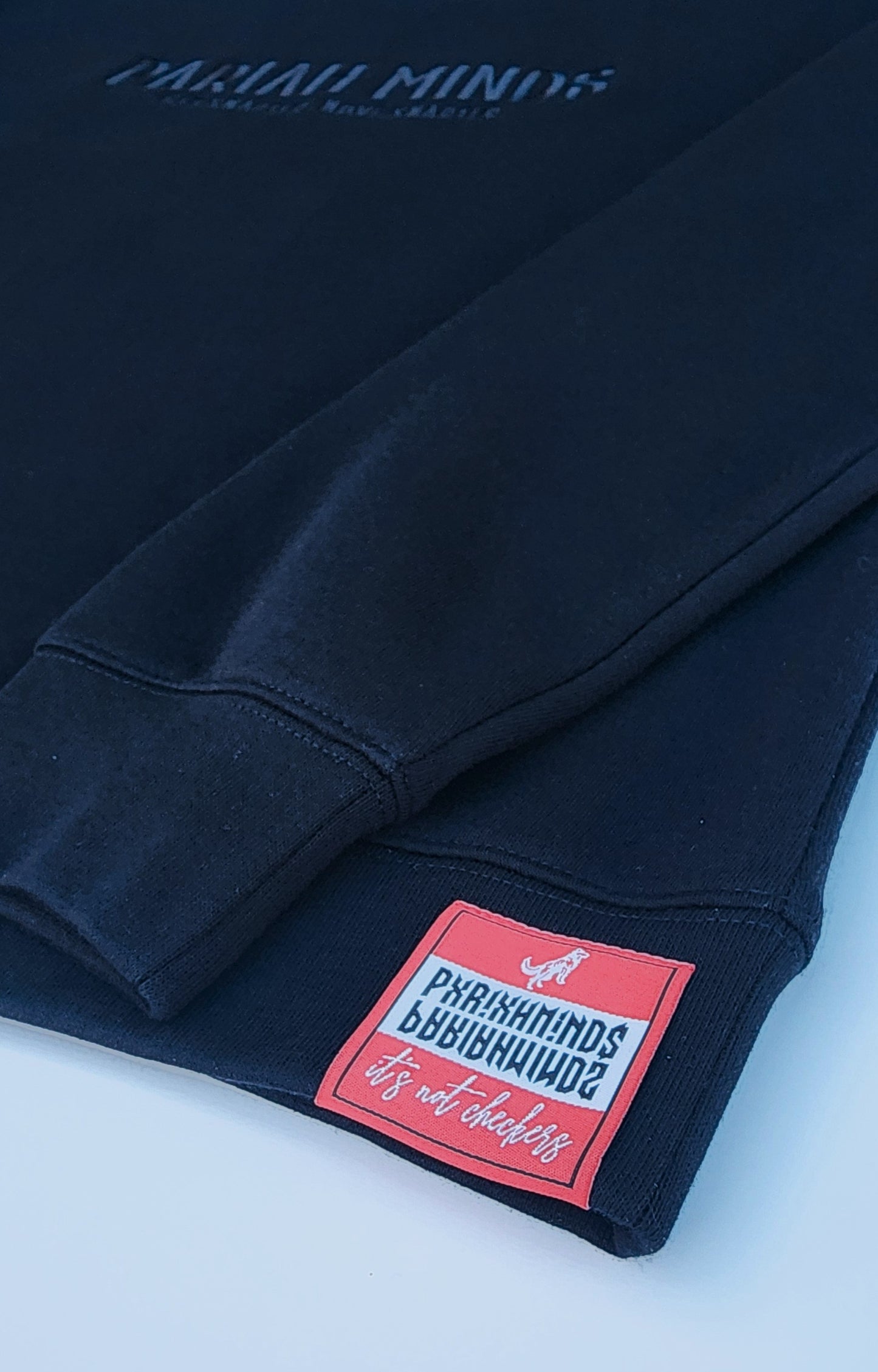 Pariah Minds Relax Crew – Black